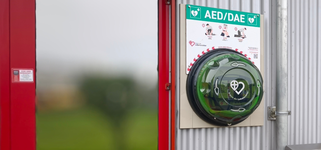 Defibrillator_1280x600px_v3 Multi Veredelung - Defibrillator